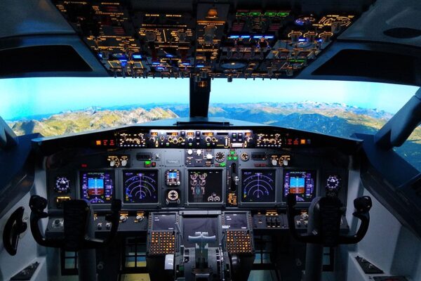 30 Minute Boeing 737 Flight Simulator Experience for One in Newcastle-Upon-Tyne