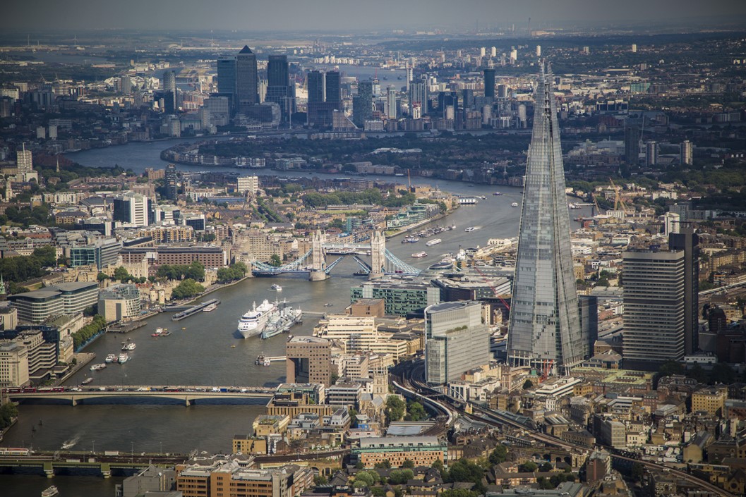 30 Minute Helicopter Ride Over London For Two - Unique Gifting