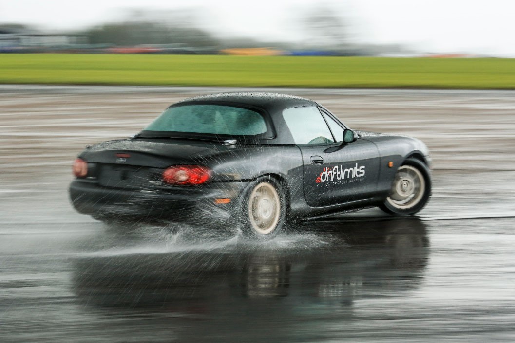 44 Lap Mazda MX5 Drift Gold Experience - Unique Gifting