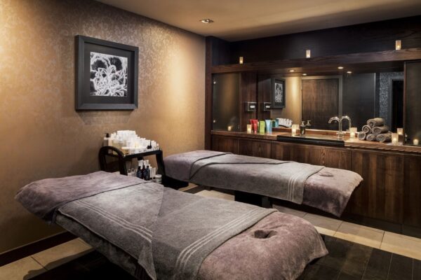 Luxury Spa Day at QHotels Collection with 50 Minute Treatment, Lunch and Prosecco for Two - Weekends