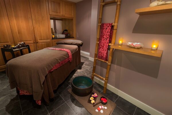 Overnight Spa Escape with Dinner for Two at The Oxfordshire Golf Hotel and Spa