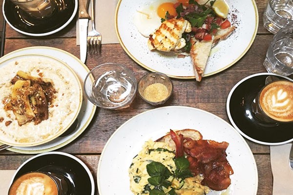 Two Course Brunch with Bottomless Fizz for Two at The Black Penny