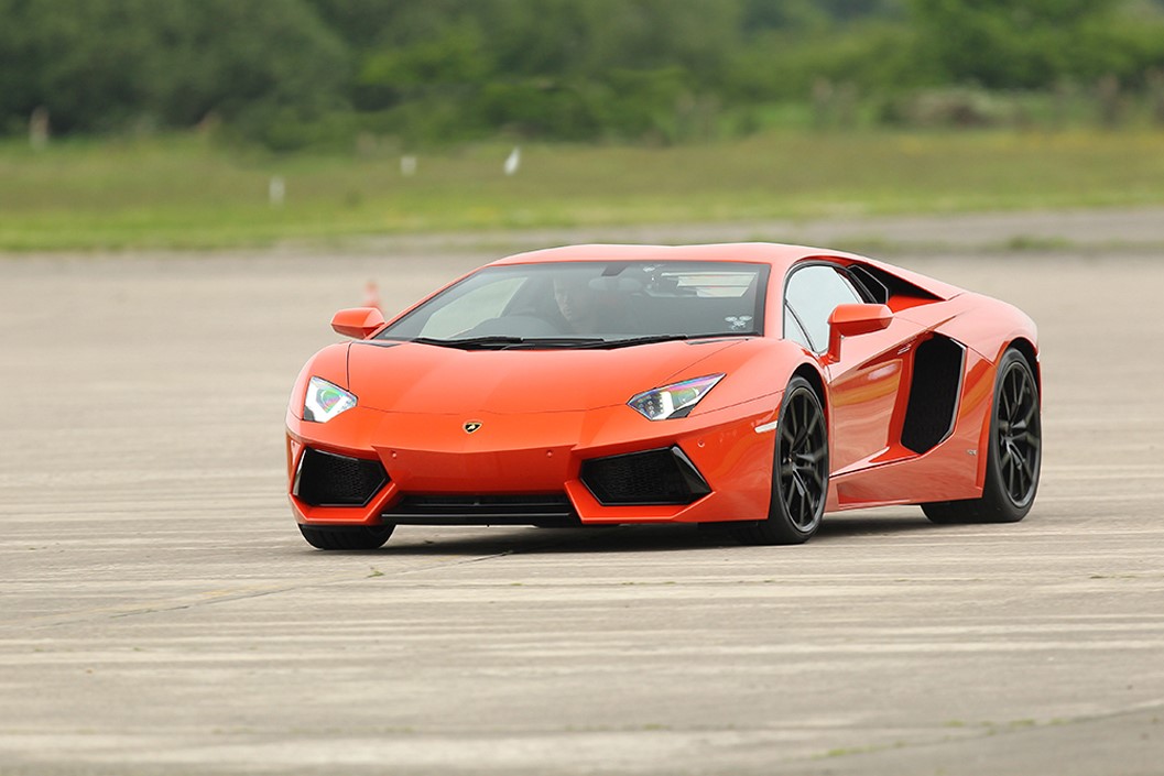 Ultimate Lamborghini Driving Experience For One With Free High Speed ...